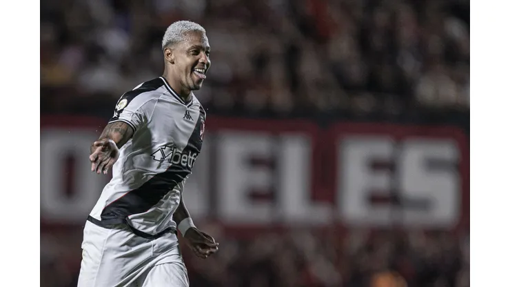 GO - GOIANIA - 17/07/2024 - BRASILEIRO A 2024, ATLETICO-GO X VASCO - David jogador do Vasco comemora seu gol durante partida contra o Atletico-GO no estadio Antonio Accioly pelo campeonato Brasileiro A 2024. Foto: Heber Gomes/AGIF