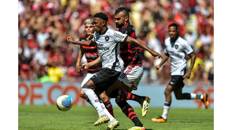 Jogadores de Flamengo e Botafogo. Foto: Thiago Ribeiro/AGIF