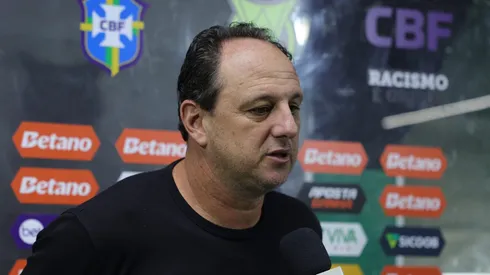 Ceni no pré-jogo da partida com o Imortal. Foto: Rafael Rodrigues / EC Bahia