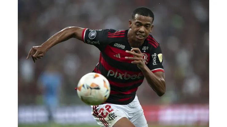Carlinhos jogador do Flamengo durante partida contra o Bolivar. Foto: Jorge Rodrigues/AGIF