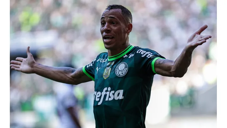 SP - SAO PAULO - 03/12/2023 - BRASILEIRO A 2023, PALMEIRAS X FLUMINENSE - Breno Lopes jogador do Palmeiras durante partida contra o Fluminense no estadio Arena Allianz Parque pelo campeonato Brasileiro A 2023. Foto: Fabio Giannelli/AGIF