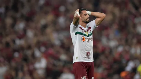 Renato Augusto em partida com a camisa do Fluminense, contra o Flamengo