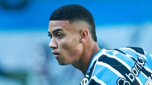 Gustavo Nunes durante jogo do Campeonato Gaúcho. Atacante está de saída do Imortal.