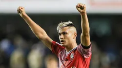 Carlos Alcaraz negocia saída do Southampton rumo ao Mengão.