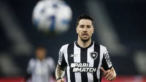 Gustavo Sauer do Botafogo foi oferecido ao Santos
