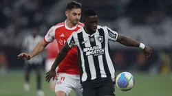 Duelo do primeiro turno acabou com vitória do Glorioso. Foto: Wagner Meier/Getty Images.
