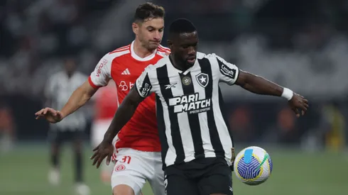 Duelo do primeiro turno acabou com vitória do Glorioso. Foto: Wagner Meier/Getty Images.