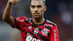 Corinthians atrasa pagamento por Matheuzinho e gera preocupação no Flamengo