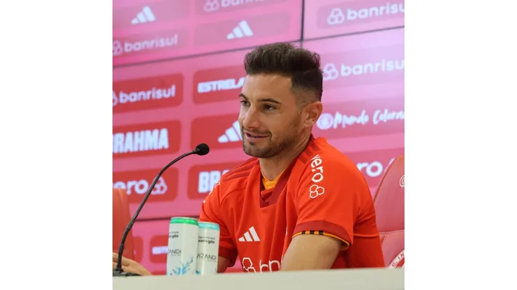 Lucas Alario propõe saída de Internacional e se oferece ao River Plate