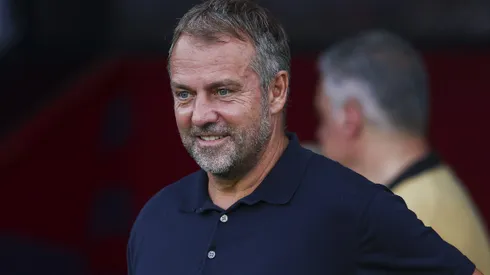 Hansi Flick, treinador do Barcelona. (Foto de Eric Alonso/Getty Images)