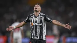 BELO HORIZONTE, BRAZIL - DECEMBER 02: Paulinho of Atletico MG celebrates after scoring the team's second goal during between Atletico MG and Sao Paulo as part of Brasileirao 2023 at Mineirao on December 02, 2023 in Belo Horizonte, Brazil. (Photo by João Guilherme/Getty Images)