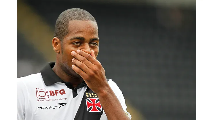 Dedé despontou no profissional com camisa do Vasco