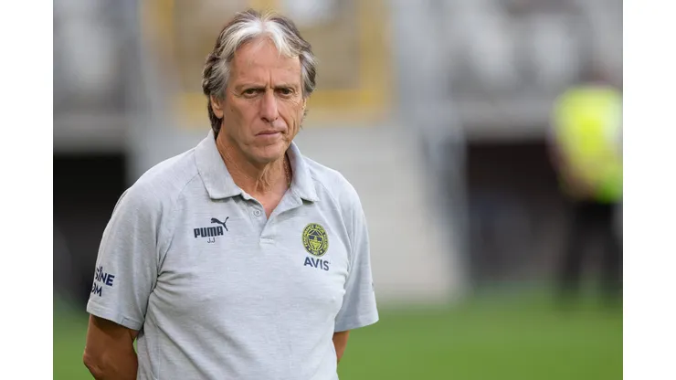 Técnico Jorge Jesus ajuda o Mengão a fechar contratação