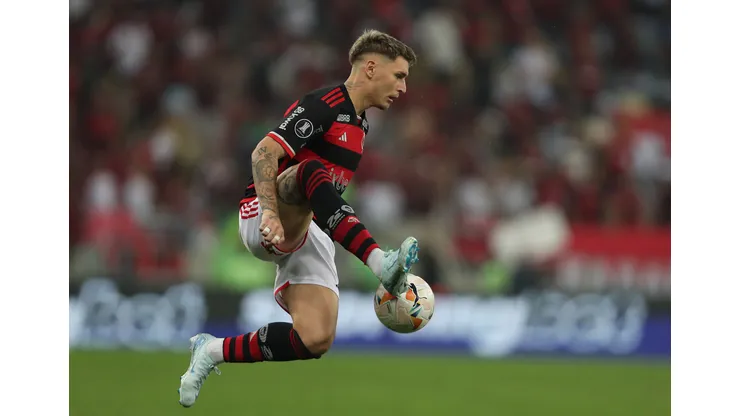 Botafogo e Flamengo duelam na 23ª rodada do Brasileirão.
