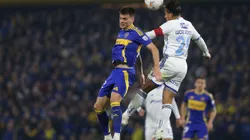 BUENOS AIRES, ARGENTINA - AUGUST 15: Kevin Zenon of Boca Juniors and Lucas Romero of Cruzeiro head the ball during the 2024 Copa CONMEBOL Sudamericana round of 16 first leg match between Boca Juniors and Cruzeiro at Estadio Alberto J. Armando on August 15, 2024 in Buenos Aires, Argentina. (Photo by Daniel Jayo/Getty Images)