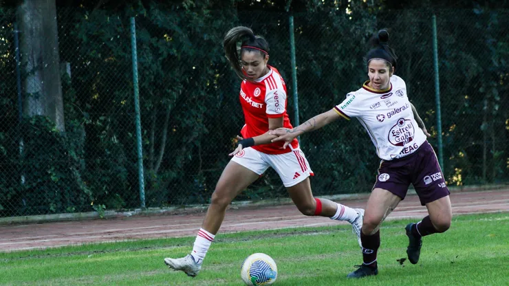 Atacante deve retomar seu posto de titular. Divulgação/Juliana Zanatta/SC Internacional.