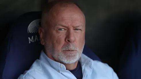 RIO DE JANEIRO, BRAZIL - AUGUST 4: Mano Menezes coach of Fluminense looks on prior to the match between Fluminense and Bahia as part of Brasileirao 2024 at Maracana Stadium on August 4, 2024 in Rio de Janeiro, Brazil. (Photo by Wagner Meier/Getty Images)