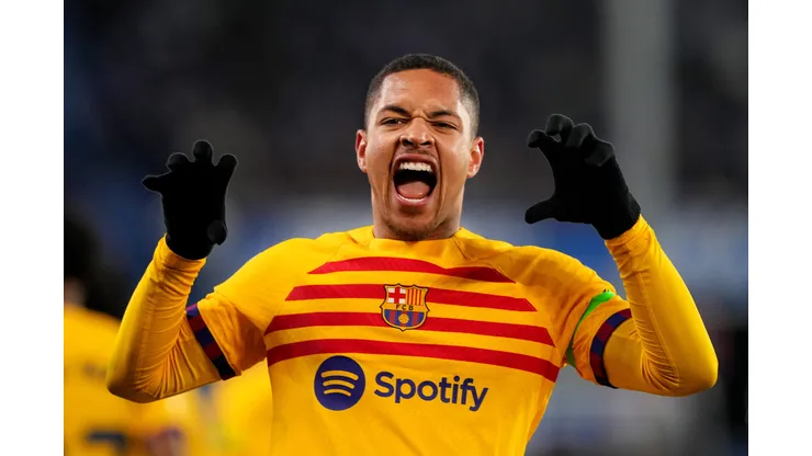 Vitor Roque comemorando gol marcado em La Liga (Foto: Juan Manuel Serrano Arce/Getty Images)