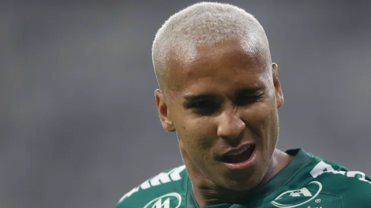 Deyverson chegou a negociar com o Santos em meados de abril, mas salário inviabilizou a operação