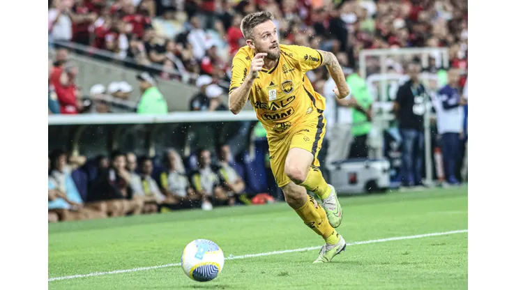 Amazonas e CRB se encaram na 21ª rodada da Série B.