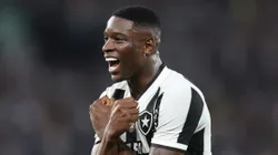 Luiz Henrique comemorando o tento marcado ontem (14). Foto: Vitor Silva/Botafogo.