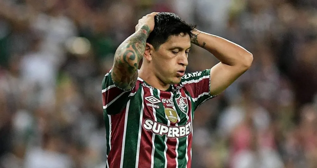 Cano em partida do Fluminense