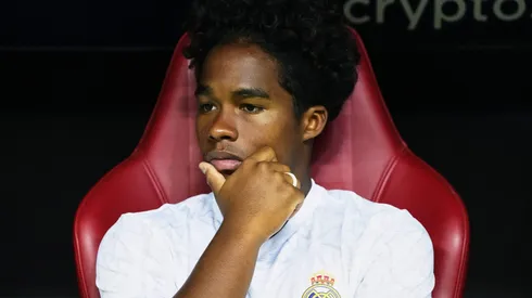 Endrick no banco de reservas em partida entre Real Madrid e Atalanta, na decisão da Supercopa da UEFA, no National Stadium, no dia 14/08/2024. Foto: Jose Breto