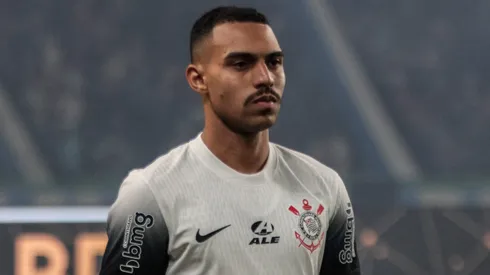 Matheuzinho jogador do Corinthians durante partida contra o Gremio no estadio Couto Pereira pelo campeonato Copa Do Brasil 2024.