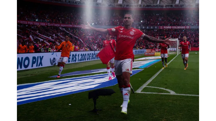 Beira-Rio Stadium Alan Patrick of Internacional, celebrates his goal during the match between Internacional and Gremio, in the 26th round of the 2023 Brazilian Championship, at the Beira-Rio Stadium, this Sunday 08. 30761 Max Peixoto / SPP PUBLICATIONxNOTxINxBRAxMEX Copyright: xMaxxPeixotox/xSPPx spp-en-MaPe-MP_6845