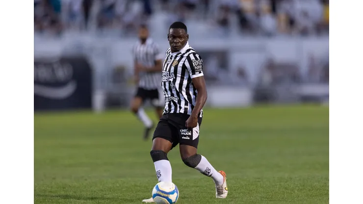 Ponte Preta encara o Goiás na 21ª rodada da Série B.
