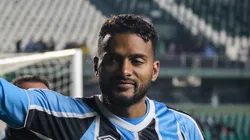 Reinaldo foi o herói no Couto Pereira. Foto: Leonardo Hubbe/AGIF