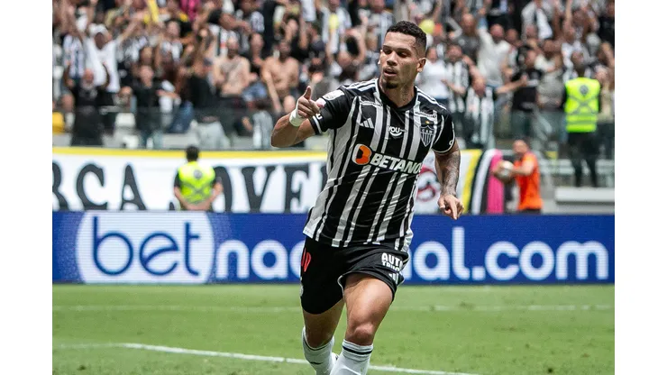 Paulinho jogador do Galo comemora seu gol durante partida contra o no estadio Arena MRV pelo campeonato Mineiro 2024.