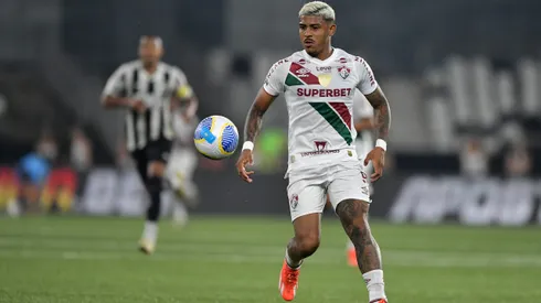 Kennedy em partida do Campeonato Brasileiro