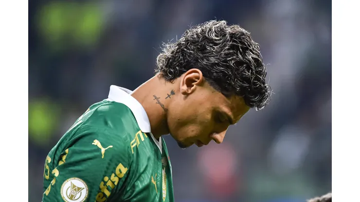 Richard Ríos com a camisa do Palmeiras
