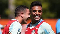 Fabinho (à esquerda) tem investida forte do Catar para deixar o Palmeiras
