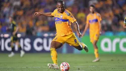 Zagueiro será contratado. Azael Rodriguez/Getty Images.