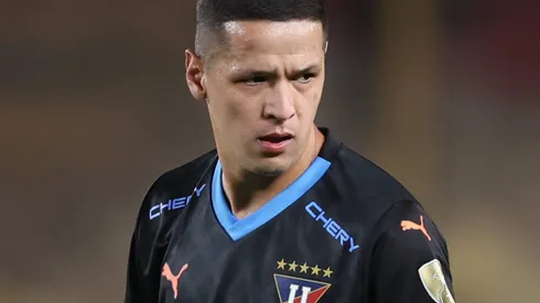 Corinthians define tudo de Alex Arce, da LDU