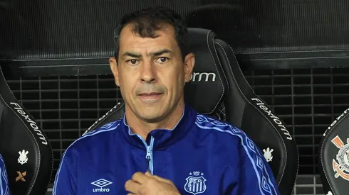 Carille foi o principal responsável por assinatura de contrato de lateral até 2028