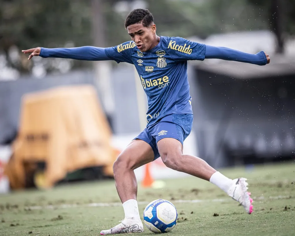 Lateral-esquerdo Souza tem acordo de renovação avançado no Santos – Foto: Raul Baretta/ Santos FC