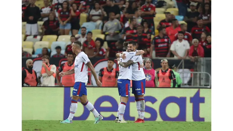 Rosario Central e Fortaleza se enfrentam nas oitavas da Sul-Americana.