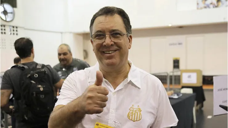Marcelo Teixeira fecha acordo milionário no Santos