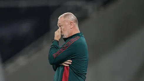 Mano é surpreendido com a possibilidade de perder lateral