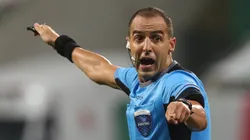 Árbitro Esteban Ostojich reúne polêmica com Seleção Brasileira em 2021 - Foto: Cesar Greco/SEP