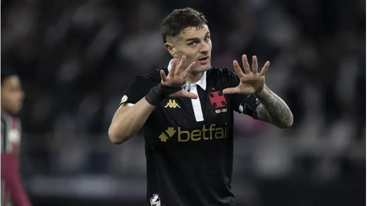 Vegetti jogador do Vasco durante partida contra o Fluminense no estadio Engenhao pelo campeonato Brasileiro A 2024.