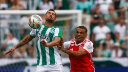 Mercado pelo Internacional em partida diante do Juventude, no Alfredo Jaconi Foto: Luiz Erbes/AGIF