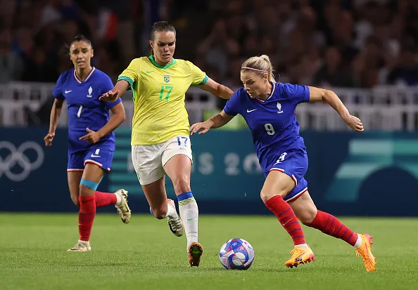 Brasil e França nas quartas do futebol feminino. Foto: Robert Cianflone/Getty Images