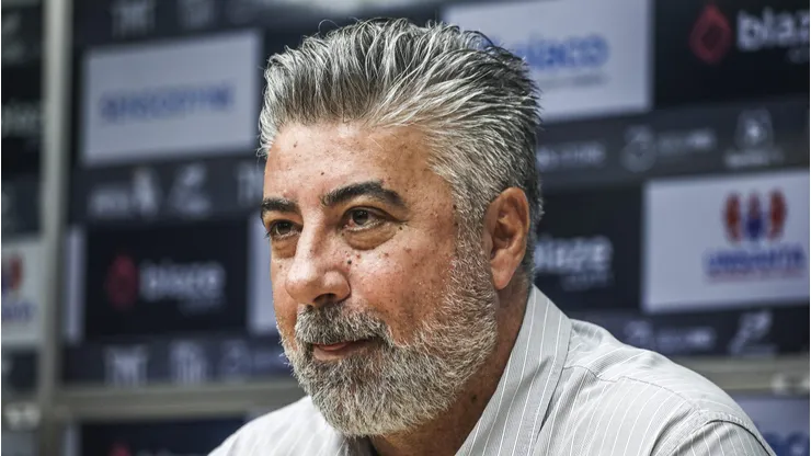 Gallo assina acordo com camisa 9.