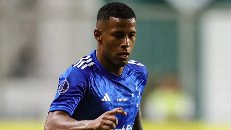 Arthur Gomes durante partida entre Cruzeiro e Unión la Calera, no Estádio Independência, pela Copa Sul-Americana, no dia 16/05/2024.