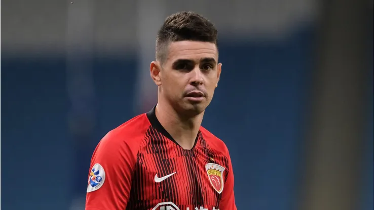 Oscar pode voltar ao Brasil para jogar no Vasco