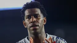 SP - SANTOS - 15/07/2024 - BRASILEIRO B 2024, SANTOS X ITUANO - Gil jogador do Santos comemora a vitoria do Santos na partida contra o Ituano no estadio Vila Belmiro pelo campeonato Brasileiro B 2024.